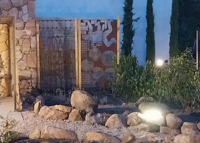 לינה וארוחת בוקר Casa Di Ramatta - Chez L'apicultrice 3*